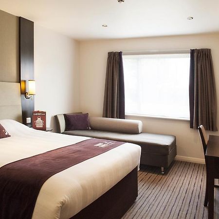Premier Inn London Uxbridge Eksteriør bilde