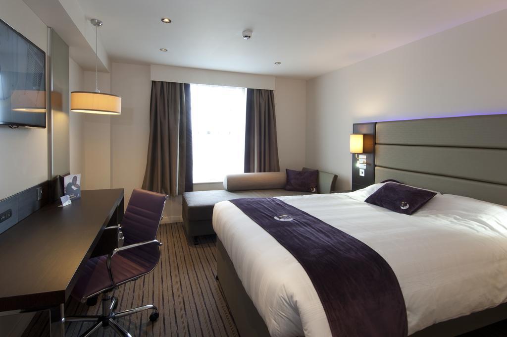Premier Inn London Uxbridge Eksteriør bilde