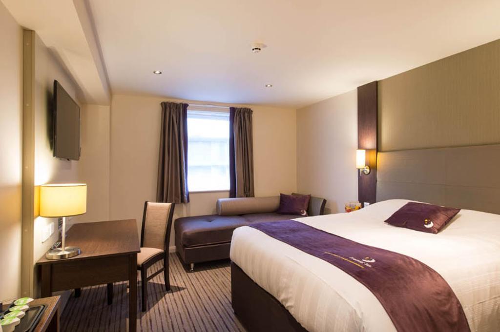 Premier Inn London Uxbridge Eksteriør bilde