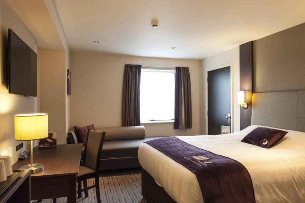 Premier Inn London Uxbridge Eksteriør bilde